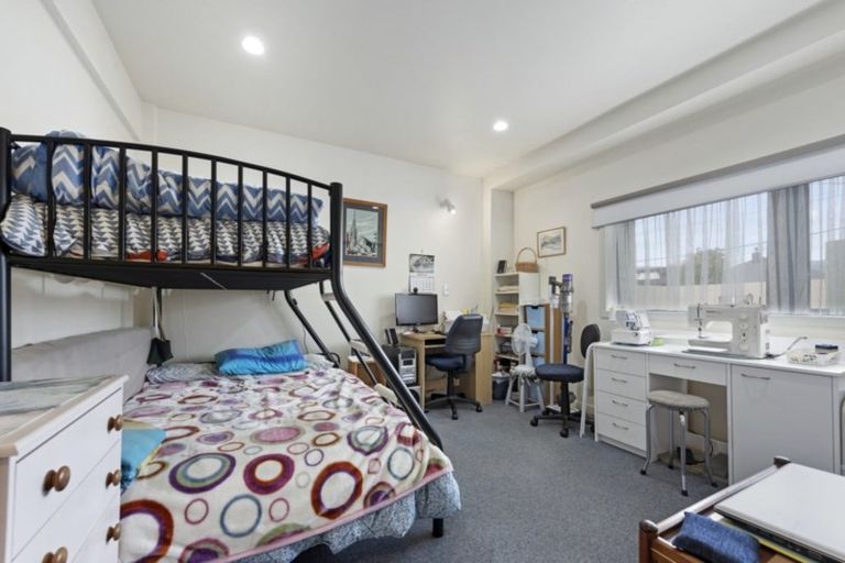 Photo of property in 100 Mcleod Street, Elderslea, Upper Hutt, 5018