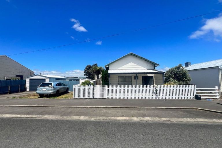 Photo of property in 18 Denmark Street, Dannevirke, 4930