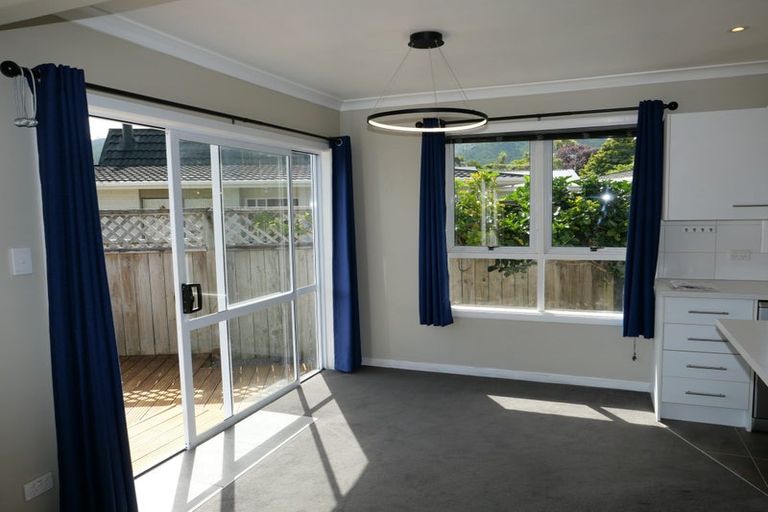 Photo of property in 4 Tawa Street, Waikanae, 5036