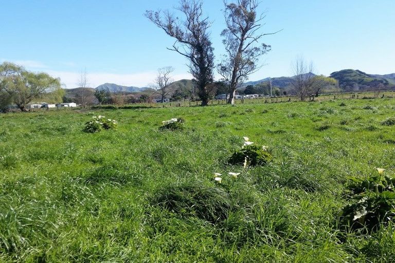 Photo of property in 5 Cook Street, Tolaga Bay, 4077