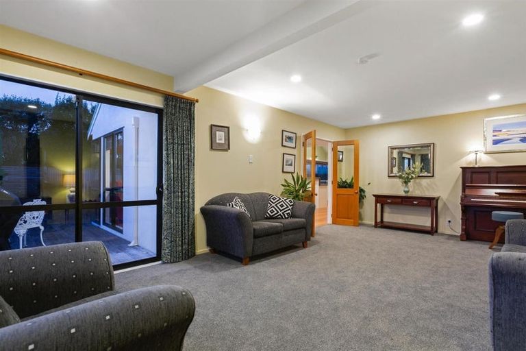 Photo of property in 44 Discovery Drive, Whitby, Porirua, 5024