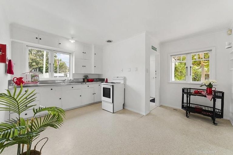 Photo of property in 284 Karori Road, Karori, Wellington, 6012