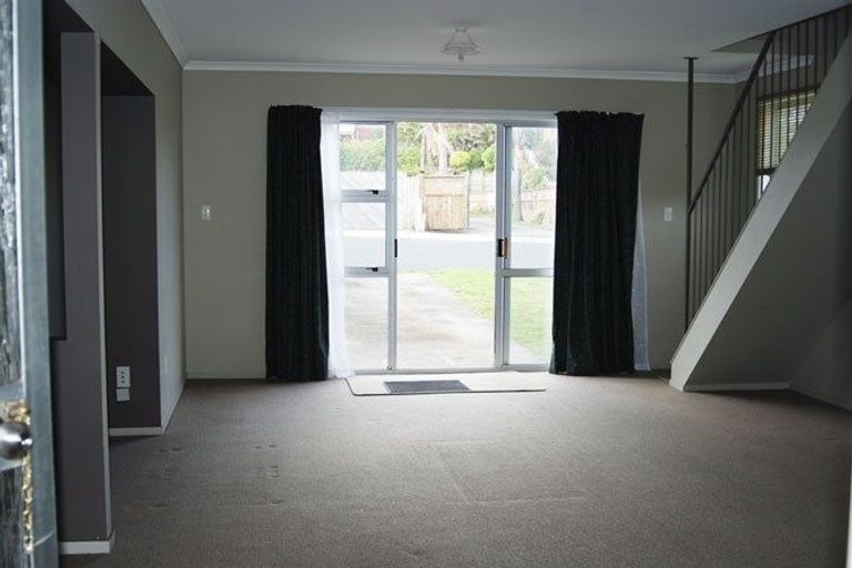Photo of property in 146 Karewa Parade, Papamoa Beach, Papamoa, 3118