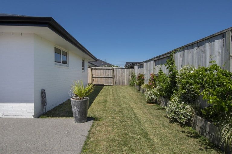 Photo of property in 5 Hanlow Place, Pyes Pa, Tauranga, 3112
