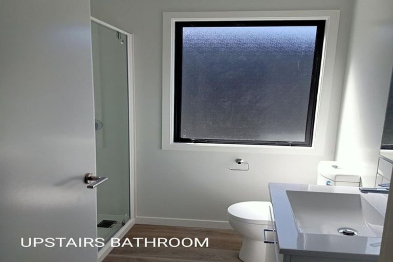 Photo of property in 10 Main Road, Wainuiomata, Lower Hutt, 5014