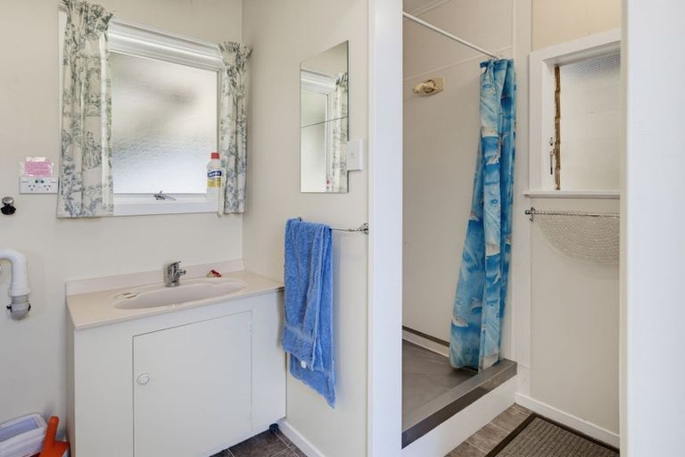Photo of property in 10 Seaview Crescent, Picton, 7220