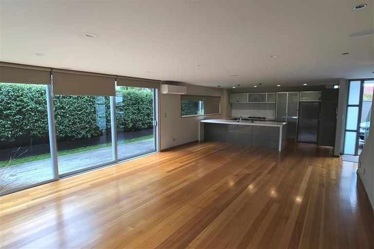 Photo of property in 11a Lomond Street, Takapuna, Auckland, 0622