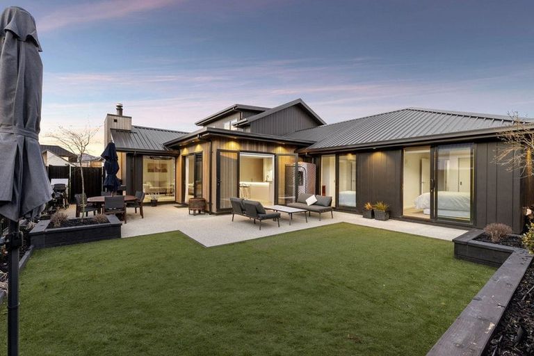 Photo of property in 46 Avalon Station Drive, Wanaka, 9305