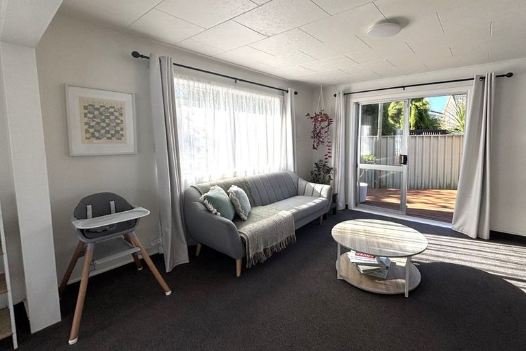 Photo of property in 4 Renata Road, Otaki, 5512