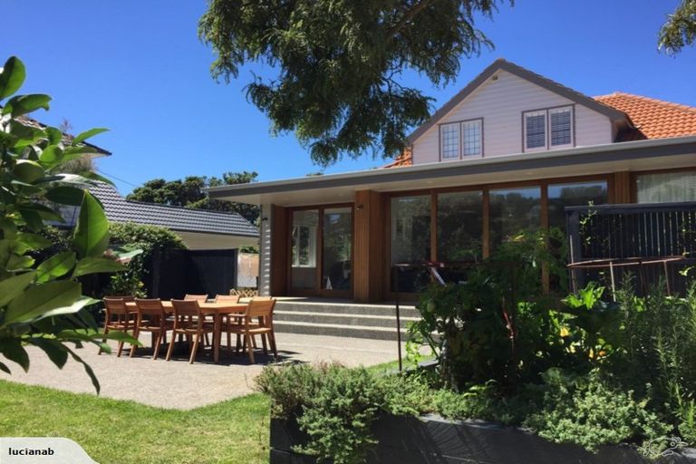 Photo of property in 46 Inglis Street, Seatoun, Wellington, 6022