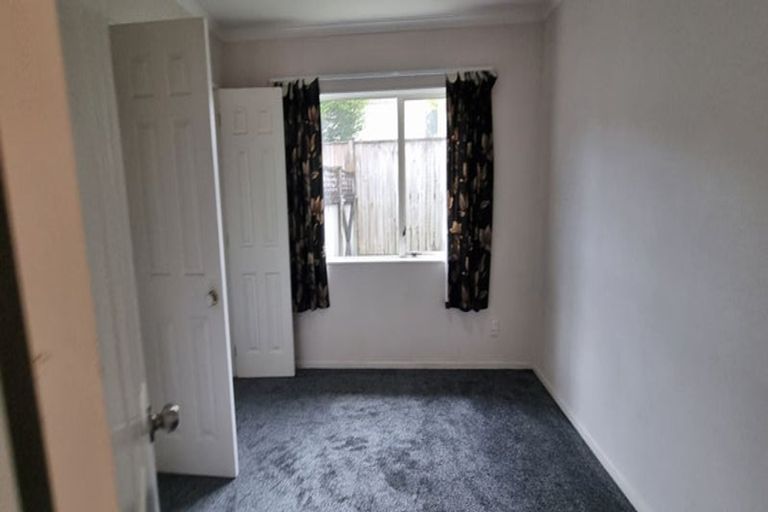 Photo of property in 192a Botany Road, Botany Downs, Auckland, 2010