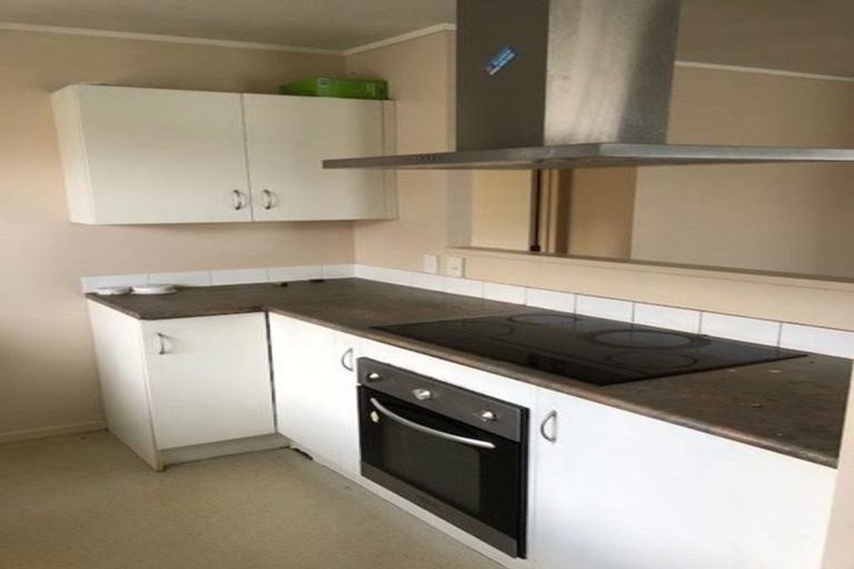 Photo of property in 174 Bruce Mclaren Road, Henderson, Auckland, 0612