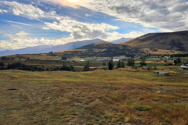 Photo of property in 11a Double Cone Road, Jacks Point, Queenstown, 9371