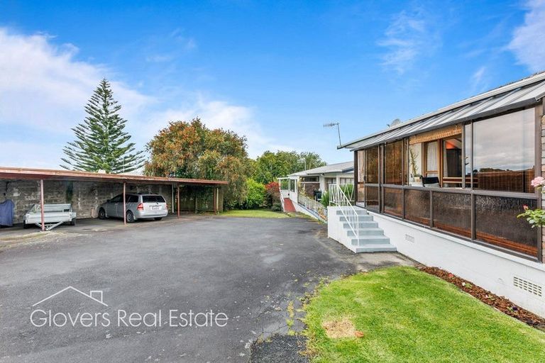 Photo of property in 2/23a Nandana Drive, Glen Eden, Auckland, 0602