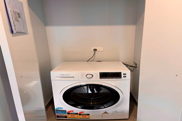 Photo of property in 5/10 New Brighton Road, Shirley, Christchurch, 8061