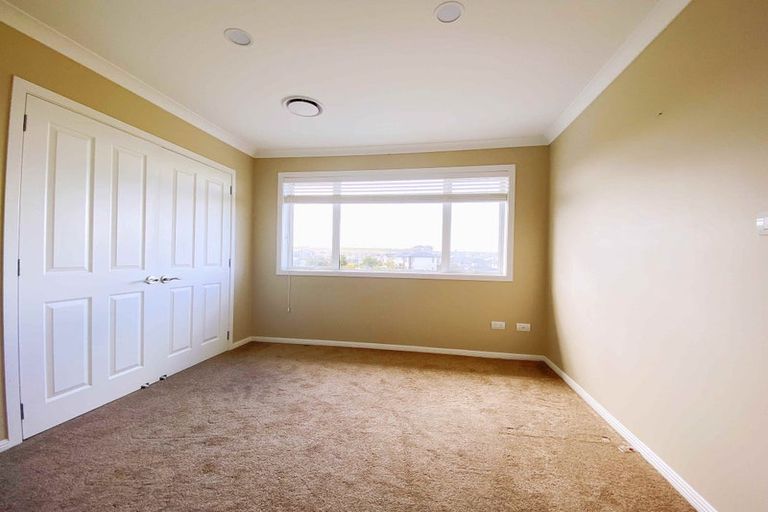 Photo of property in 31 Bounty Road, Long Bay, Auckland, 0630