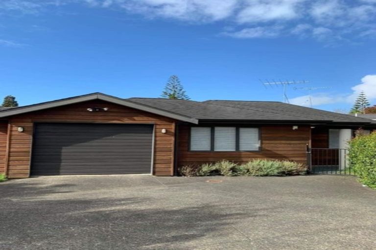 Photo of property in 2a Bronwyn Place, Torbay, Auckland, 0630