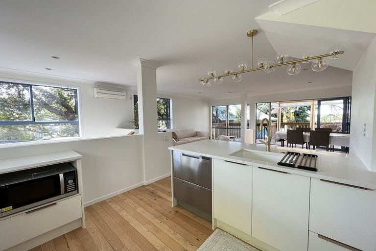 Photo of property in 8 Pah Road, Cockle Bay, Auckland, 2014