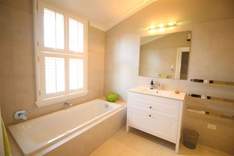 Photo of property in Chilcombe Homestead, 4 Medbury Terrace, Fendalton, Christchurch, 8041