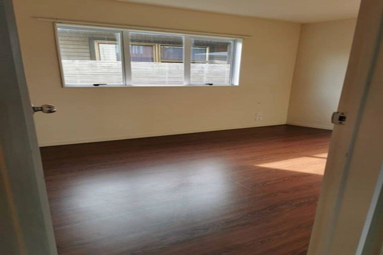 Photo of property in 23 Mcdonald Crescent, Mount Wellington, Auckland, 1060