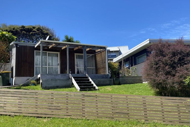 Photo of property in 17 Valhalla Drive, Beach Haven, Auckland, 0626