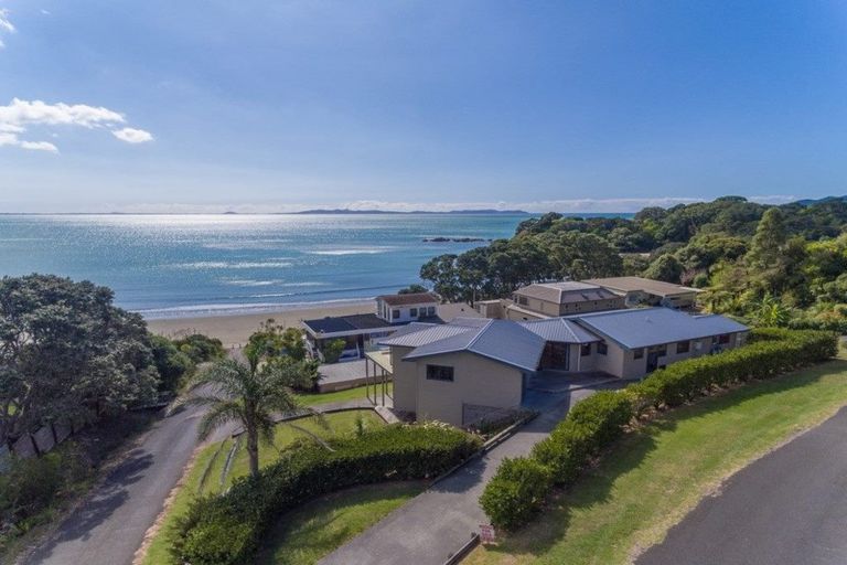 Photo of property in 4 Kotare Drive, Coopers Beach, 0420