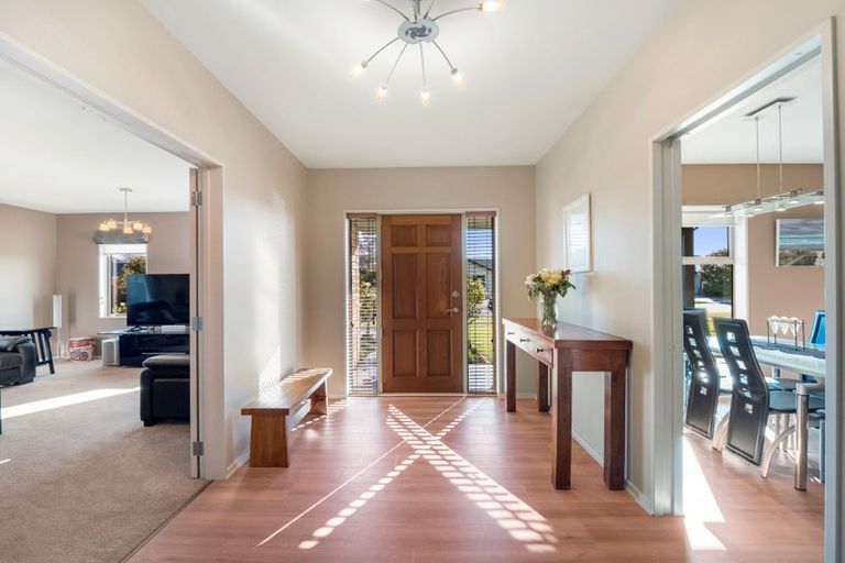 Photo of property in 16 Heathridge Place, Lincoln, 7608