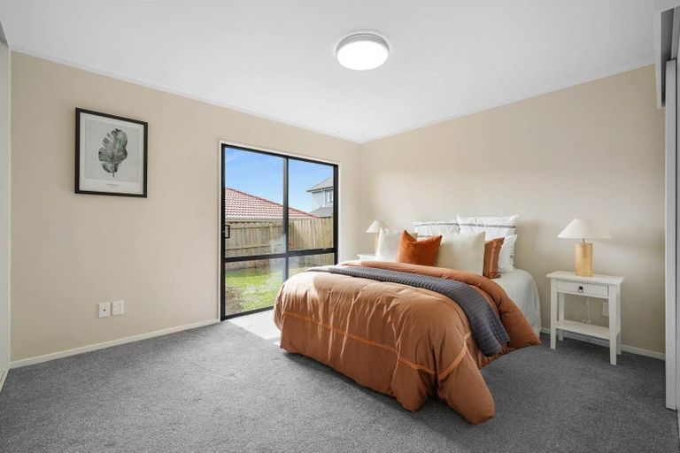 Photo of property in 172 Burswood Drive, Burswood, Auckland, 2013