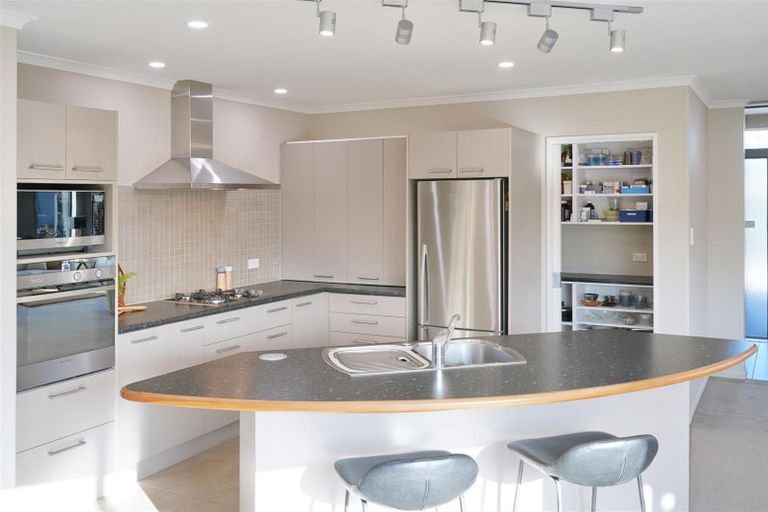 Photo of property in 432b Harewood Road, Harewood, Christchurch, 8051