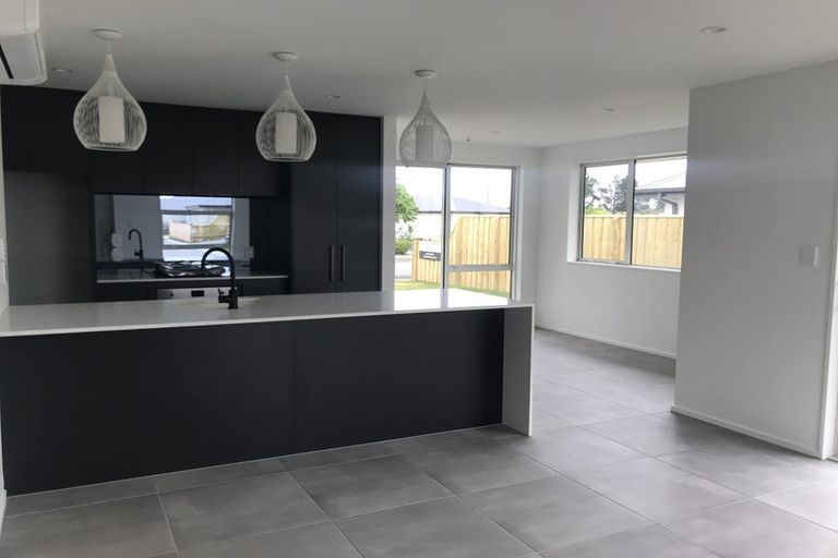 Photo of property in 10 Edlin Lane, Pegasus, 7612