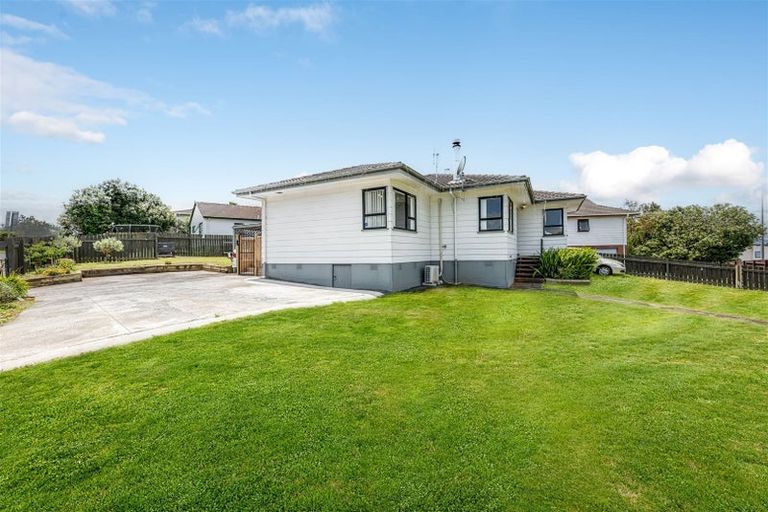 Photo of property in 213 Mahia Road, Wattle Downs, Auckland, 2103