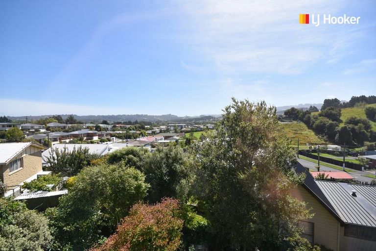 Photo of property in 28 Elwyn Crescent, Green Island, Dunedin, 9018