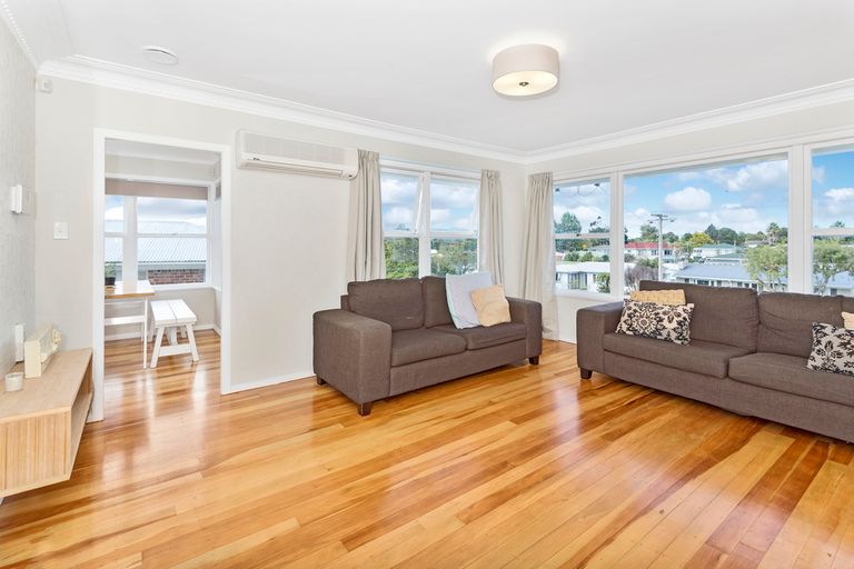 Photo of property in 13 Orchard Rise, Rosehill, Papakura, 2113