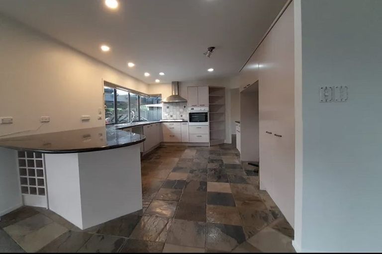 Photo of property in 301 Bucklands Beach Road, Bucklands Beach, Auckland, 2012