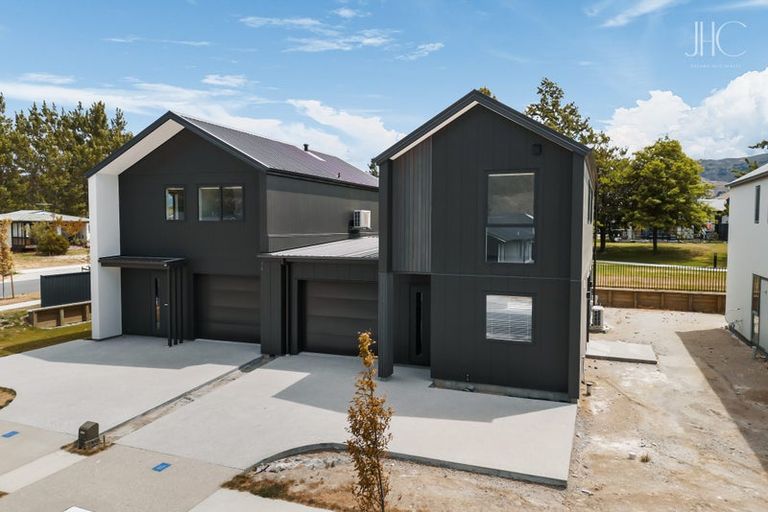 Photo of property in 32 Woods Crescent, Cromwell, 9310