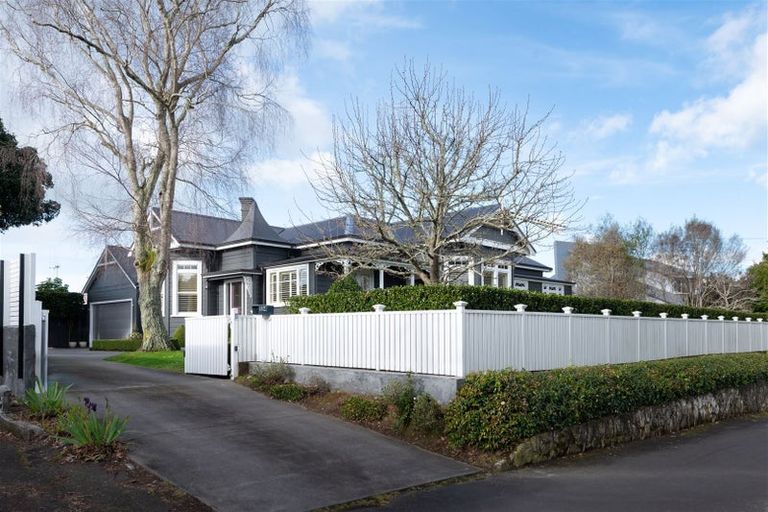 Photo of property in 134 River Road, Hamilton East, Hamilton, 3216