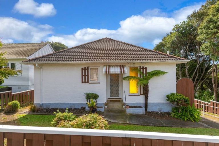 Photo of property in 75 Walmer Road, Point Chevalier, Auckland, 1022