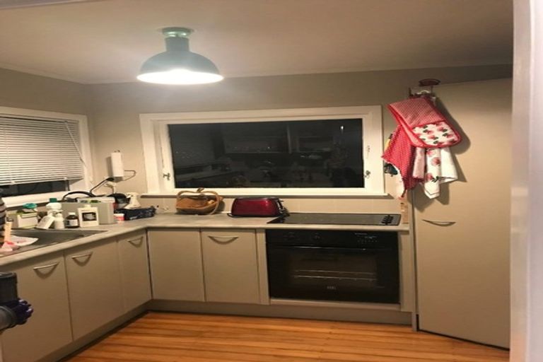 Photo of property in 2/563 East Coast Road, Browns Bay, Auckland, 0630