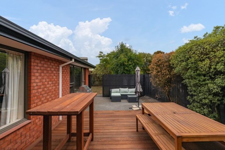 Photo of property in 265 Queenspark Drive, Parklands, Christchurch, 8083