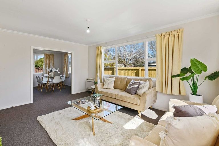 Photo of property in 1/187a Matsons Avenue, Papanui, Christchurch, 8053