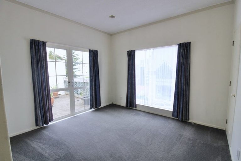 Photo of property in 4a Macdonald Crescent, Te Aro, Wellington, 6011