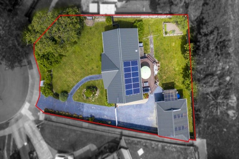 Photo of property in 42 Delaware Grove, Totara Park, Upper Hutt, 5018