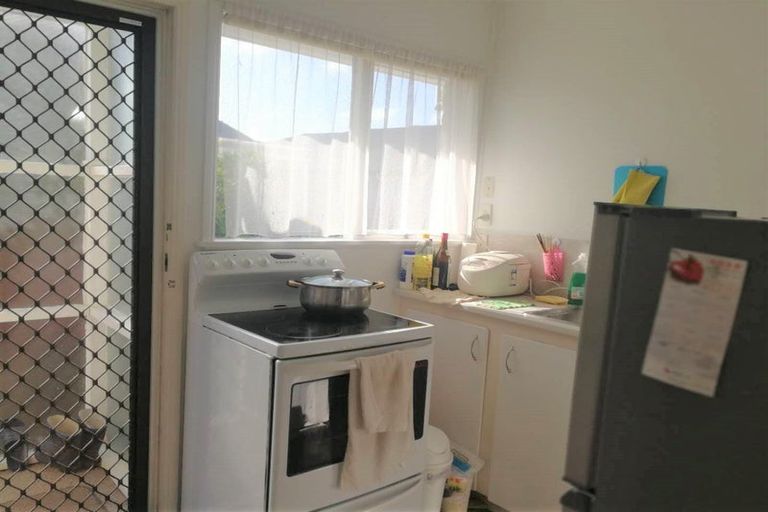 Photo of property in 2/12 Meadway, Sunnyhills, Auckland, 2010