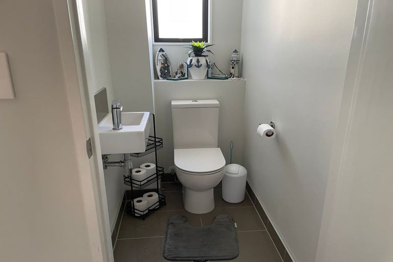 Photo of property in 76 Makamaka Lane, Albany Heights, Auckland, 0632