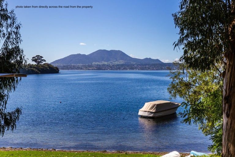 Photo of property in 20 Ewing Grove, Acacia Bay, Taupo, 3330