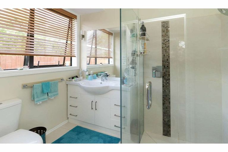 Photo of property in 12 Baska Voda Drive, Kerikeri, 0230