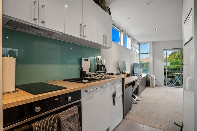 Photo of property in 78c Matipo Road, Mairangi Bay, Auckland, 0630