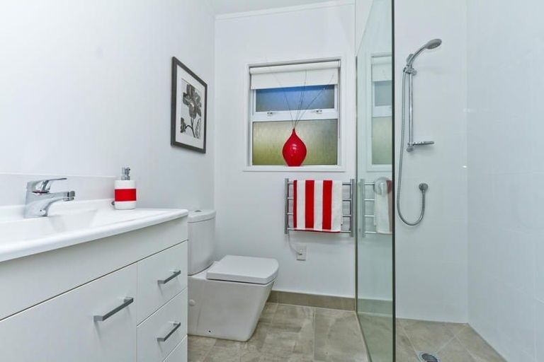 Photo of property in 1/4 Betsland Crescent, Hillcrest, Auckland, 0627