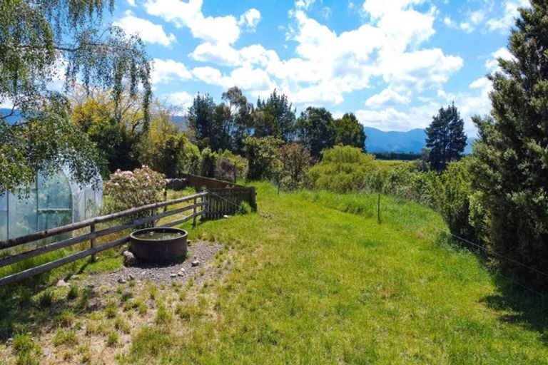 Photo of property in 292 Tamaki River Road, Dannevirke, 4972