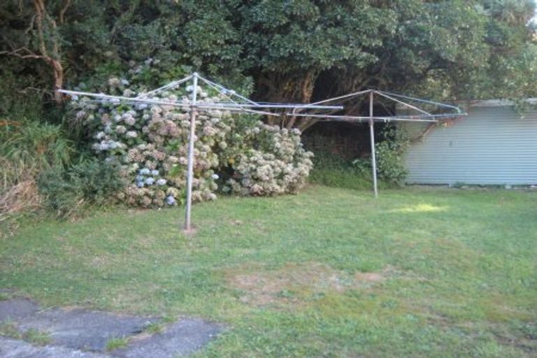 Photo of property in 1/46 Randwick Road, Northland, Wellington, 6012